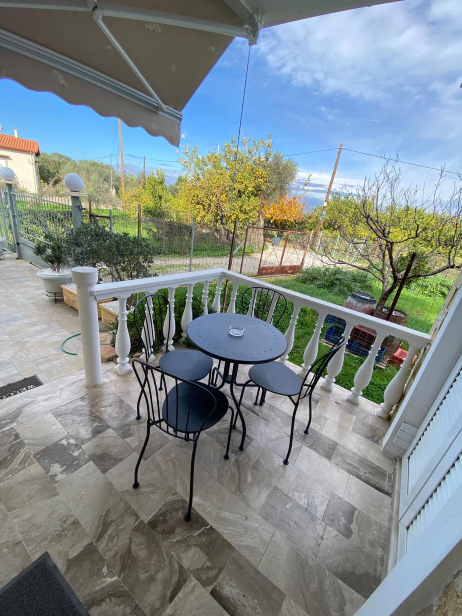 Spyros Apartment Diakopto Bagian luar foto